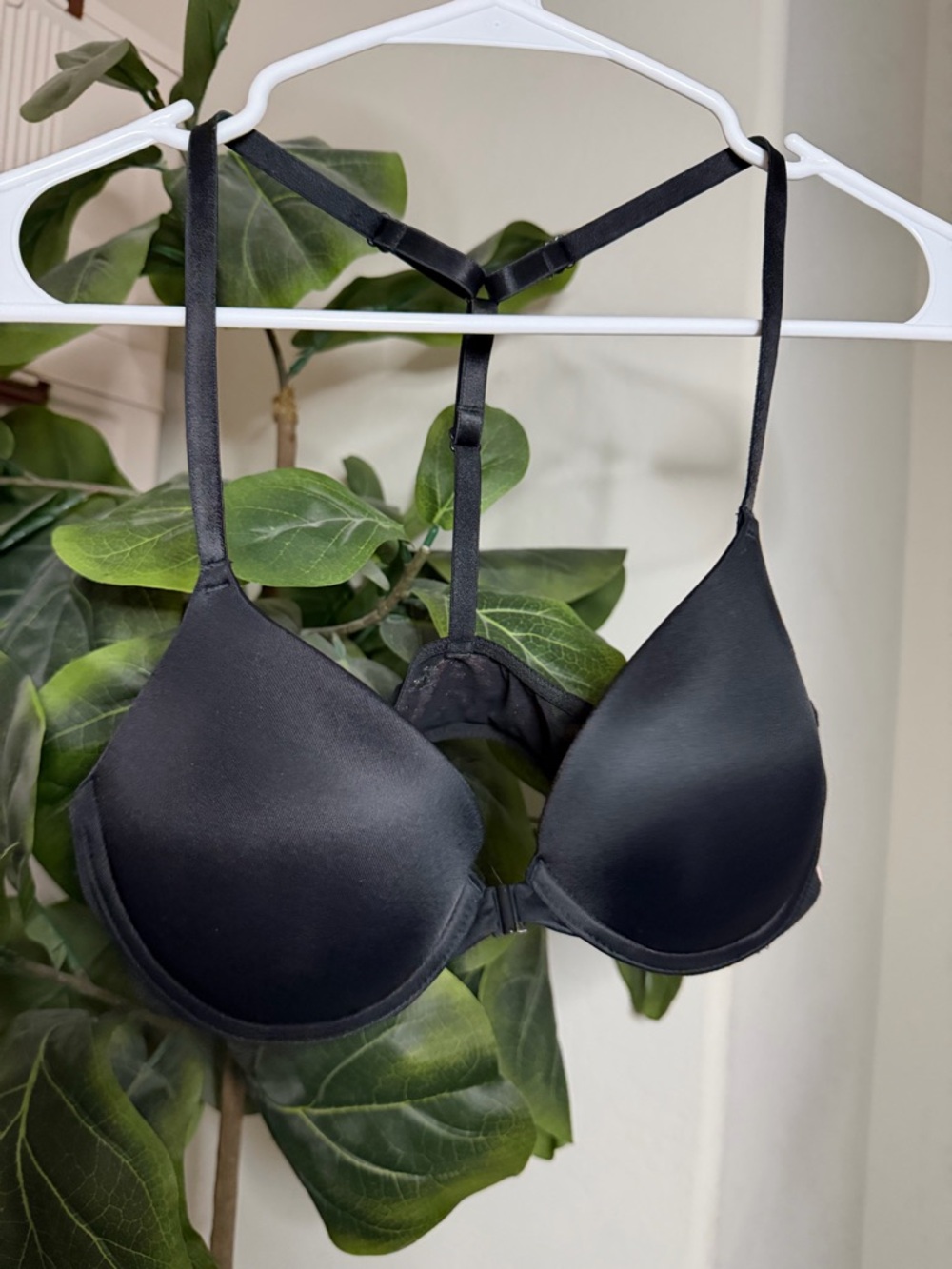 Black T-Back Padded Bra  34B.